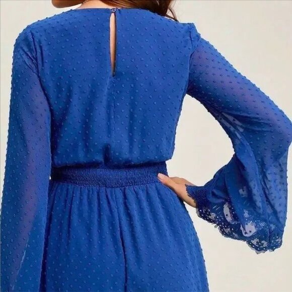 Women's L Lulus Meadowlake Blue Swiss Dot Lace Bell Sleeve Romper Textured - Picture 3 of 11